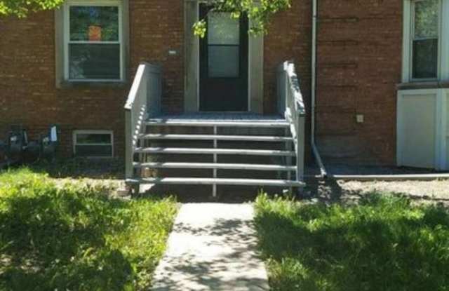 1360 Wentworth Avenue photos photos