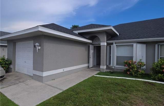 910 Cape Coral Parkway W photos photos