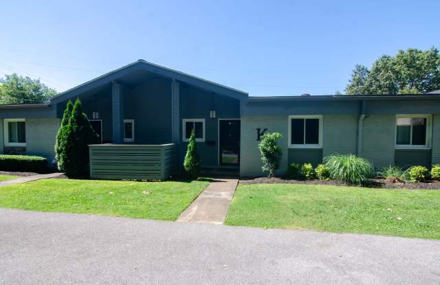 Convenient 2 Bed Green Hills Apartment Gallery 3