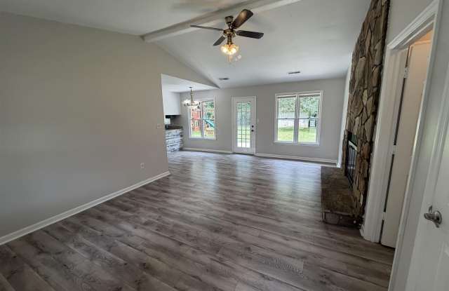 1027 Riverchase Road Gallery 4