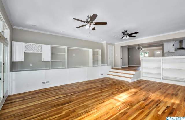 2223 Se California St - 2223 Southeast California Street, Huntsville, AL 35801