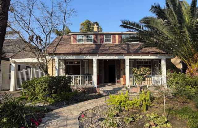 East Sacramento Home | 3 bedroom / 2 bathroom |1 bedroom 1 bath ADU | Available Now! photos photos
