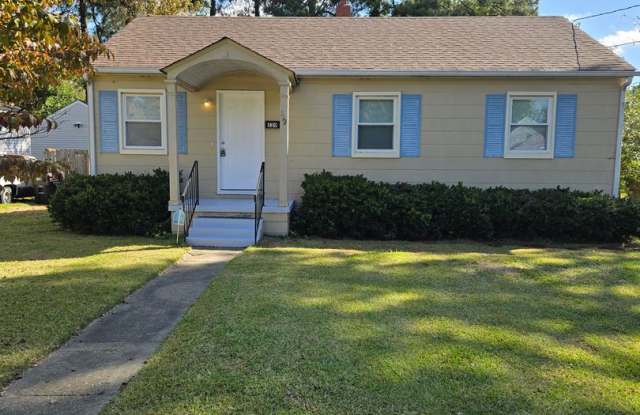 Charming 3-bedroom, 1-bathroom home in Portsmouth - 529 Hamilton Avenue, Portsmouth, VA 23707 Charming 3-bedroom, 1-bathroom home in Portsmouth - 529 Hamilton Avenue, Portsmouth, VA 23707