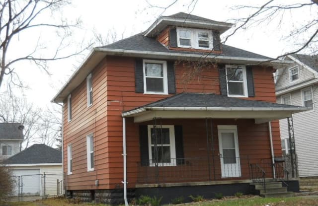 903 W Washington Ave - 903 West Washington Avenue, Jackson, MI 49203