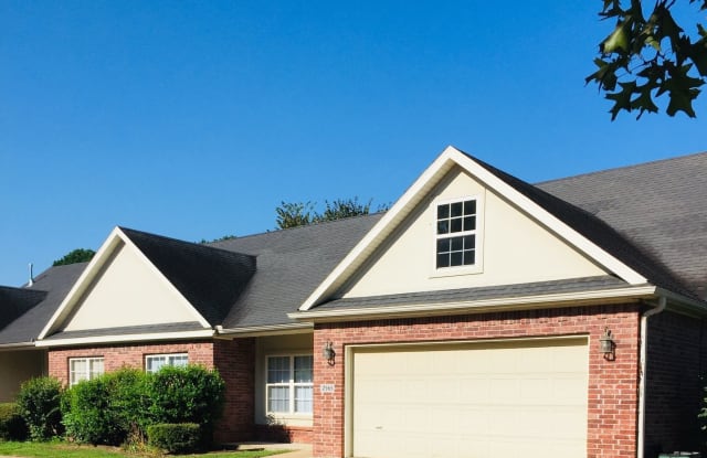 2565 Turtle Creek Drive - 2565 E Turtle Creek Dr, Fayetteville, AR 72701