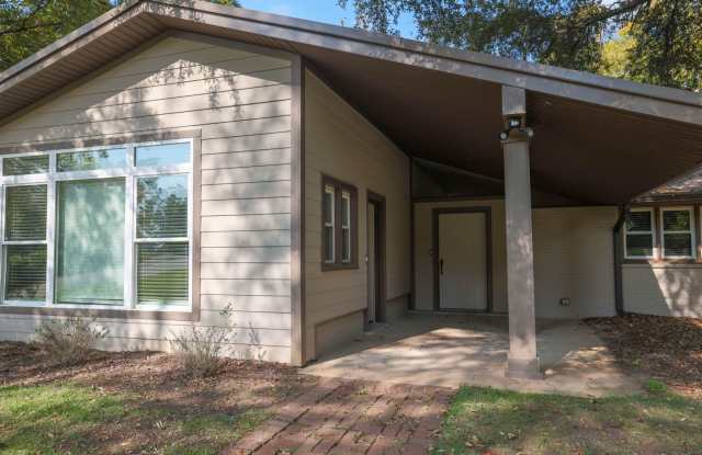 Charming 3 Bedroom with New Renovations in Clemson, SC! Gallery 3