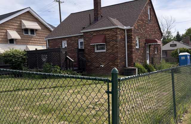 5032 E 110th St photos photos