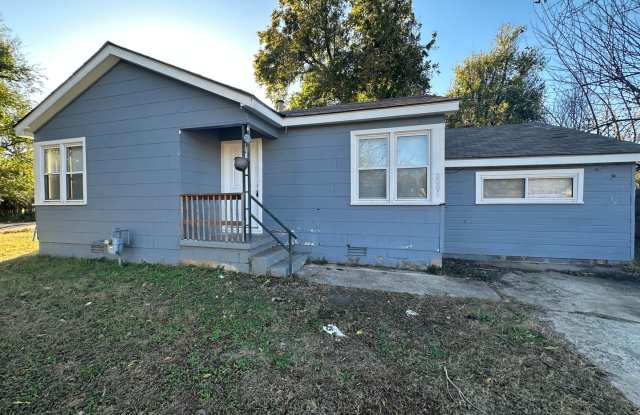 3 Bedroom 1 Bath - JUST HIT THE MARKET!! photos photos