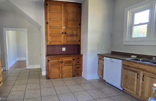 20668 BEAVER CREEK Road Gallery 4
