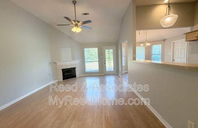 130 Oaks Edge Dr Gallery 3
