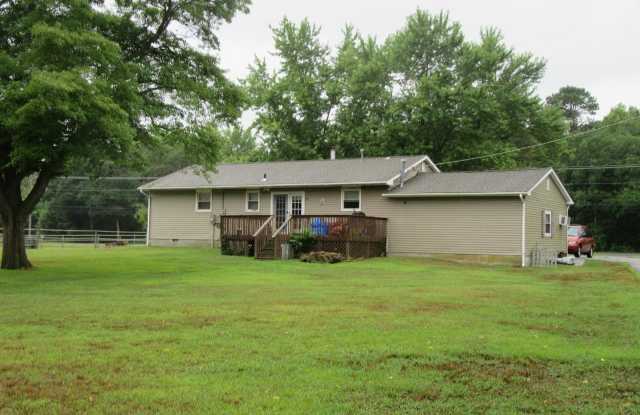 1562 E BUCKSHUTEM ROAD Gallery 4