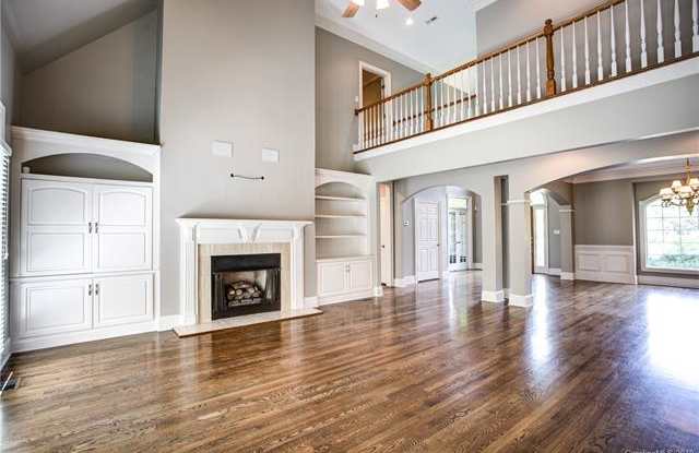 1009 Medinah Court Gallery 4
