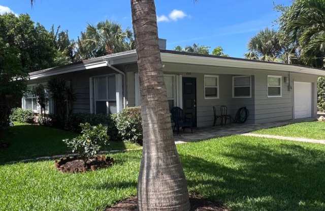 Cozy 2/1 home steps to the intercoastal! photos photos
