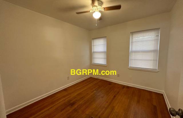 3 Bedroom, 1 Bath, Jacksonville Home Gallery 4