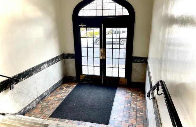 88 Lincoln Avenue unit: 2G photos photos