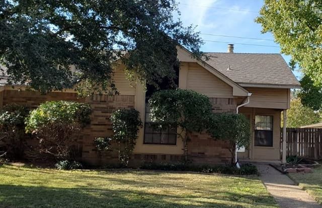 3013 Roxboro Road - 3013 Roxboro Road, Euless, TX 76039