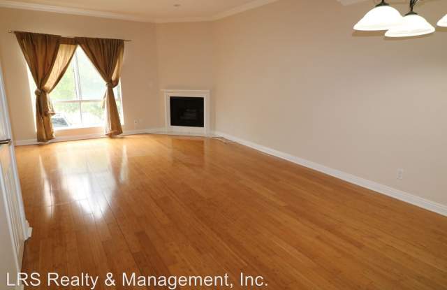 14631 Dickens Street Unit #7 Gallery 4