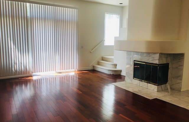 2901 Wisteria Lane Gallery 3