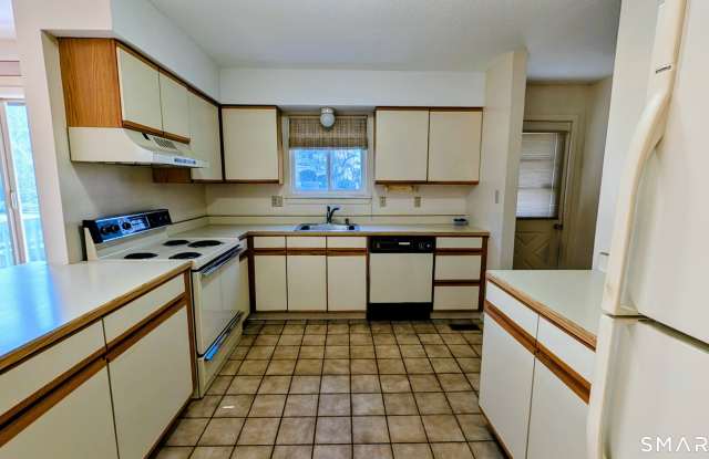 69 Northwest Drive unit: Apt 45 photos photos