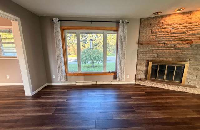 4 Bedroom Ranch - Forest Hills Schools Gallery 4