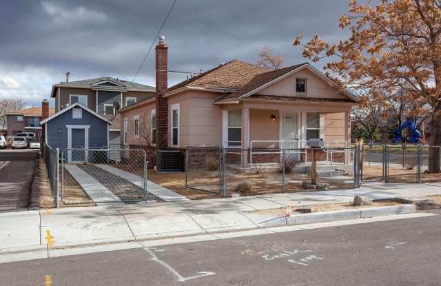 376 Wheeler Avenue, Reno, NV 89502 - 376 Wheeler Avenue, Reno, NV 89502