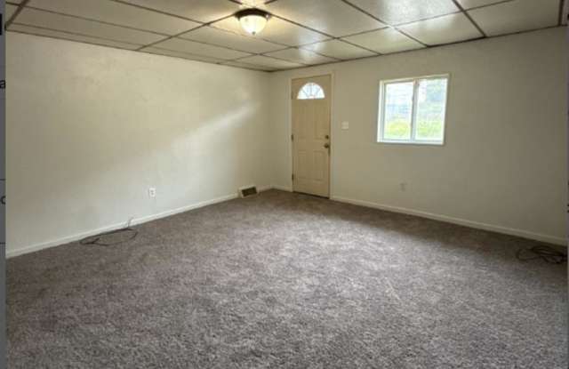 2 Bed, 1 Bath Duplex in McKeesport Gallery 3
