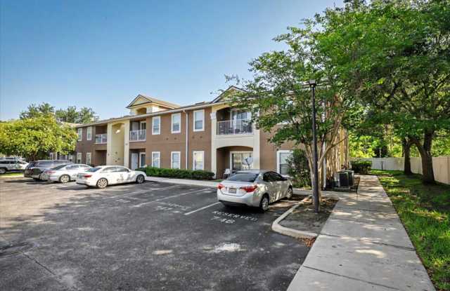 Spacious Updated 3BR/2BA Condo with Modern Finishes & Private Balcony Gallery 3