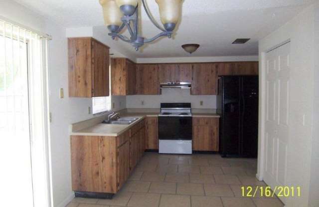 2906 Cedaridge Drive Gallery 4