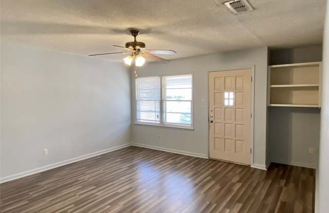 2926 Post Oak Road Gallery 3