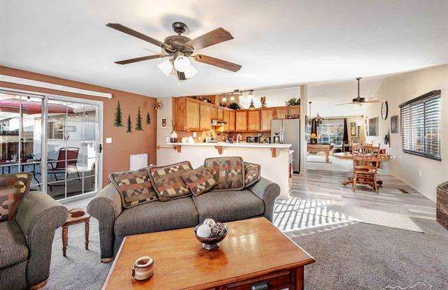 2484 Carriage Crest Dr Gallery 3