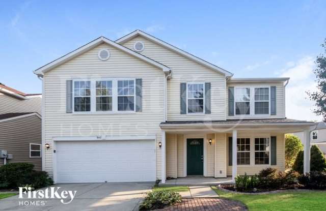 945 Brookhaven Drive - 945 Brookhaven Drive, Franklin, IN 46131