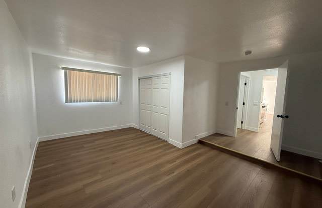 8901 1/2 Holmes Ave. Gallery 2