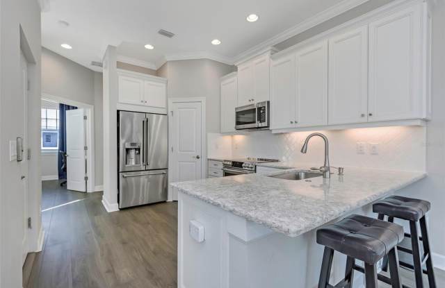 4063 ROCKY SHORES Drive Gallery 4