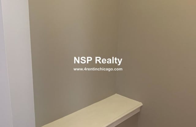 1642 W Pratt Gallery 4