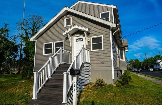 582 2nd Street - 582 2nd Street, Somers Point, NJ 08244