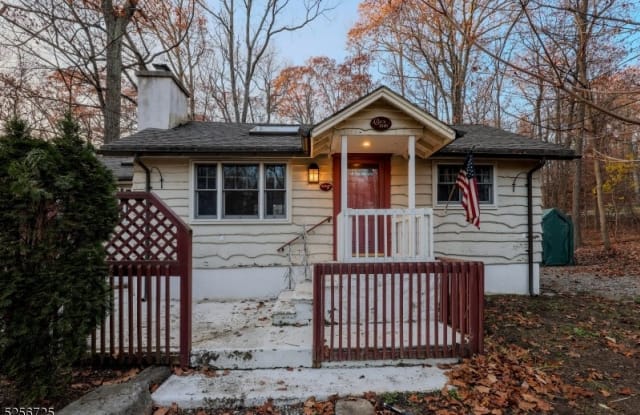 50 Lonaconing Rd - 50 Lonaconing Road, Highland Lakes, NJ 07422