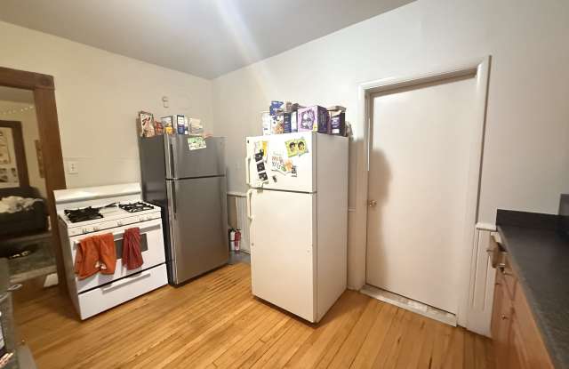 525 Benjamin Street Gallery 4