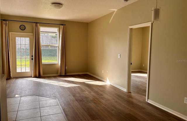 1048 DEES Drive Gallery 4