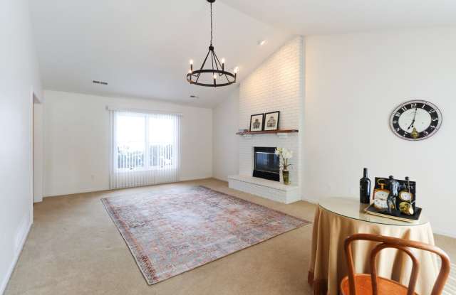 Bright 3BR/2BA Home in Quiet, Desirable Neighborhood with Garage! photos photos