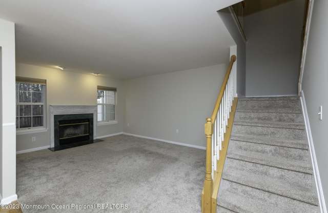 42 Durant Avenue Gallery 3