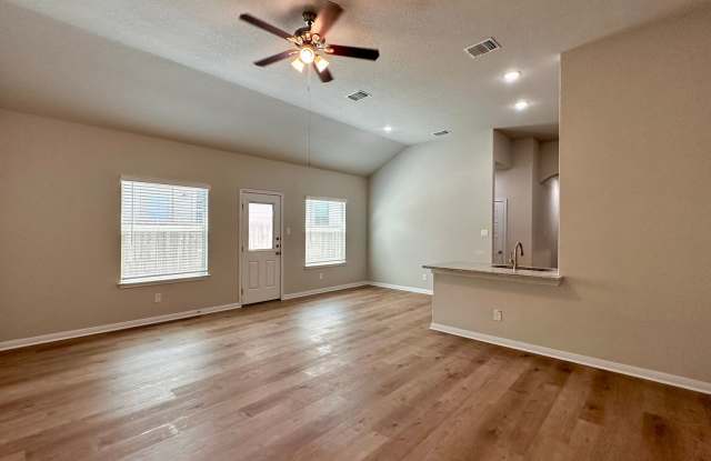 Luxury 3/2 duplex in NBTX Gallery 3