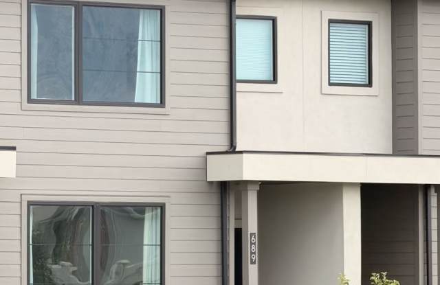 Furnished Modern Townhome in American Fork | Utilities & Wi-Fi Included Gallery 3