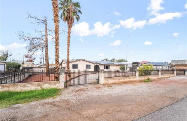 2275 Covey Lane - 2275 Covey Lane, Sunrise Manor, NV 89115