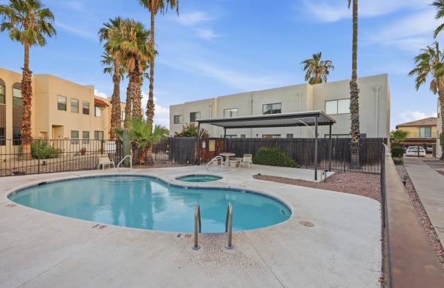 Charming 2 Bed / 2 Bath Two-Story home with community pool! Gallery 4