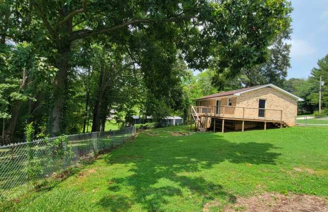 3/1 Brick Ranch-Cookeville City Limits Gallery 3