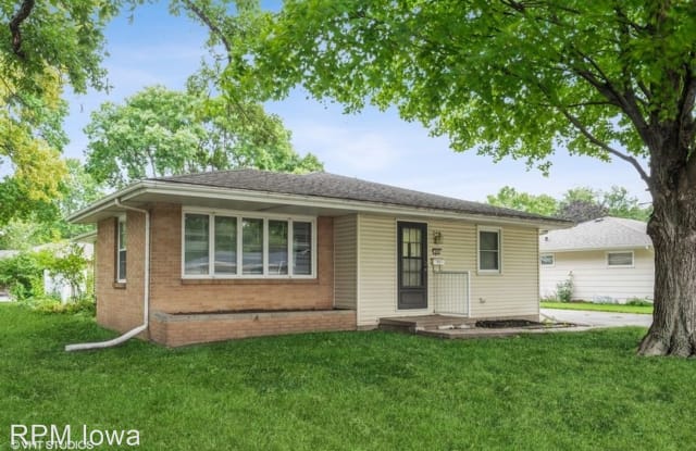 214 SE 9th Street - 214 Southeast 9th Street, Ankeny, IA 50021