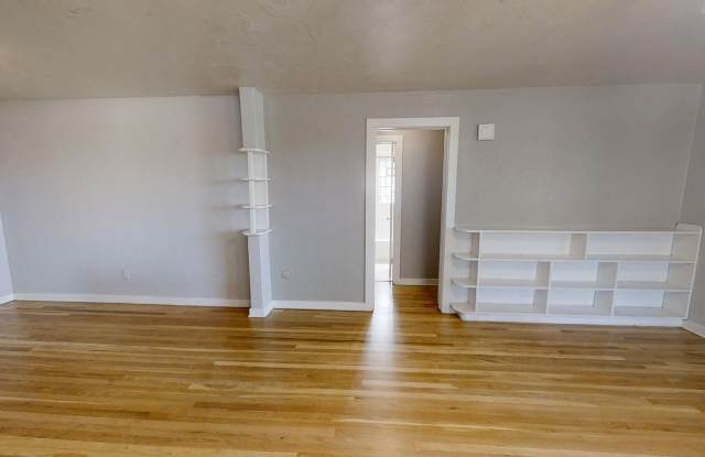 Spacious 5-Bedroom Home on Baseline Gallery 4
