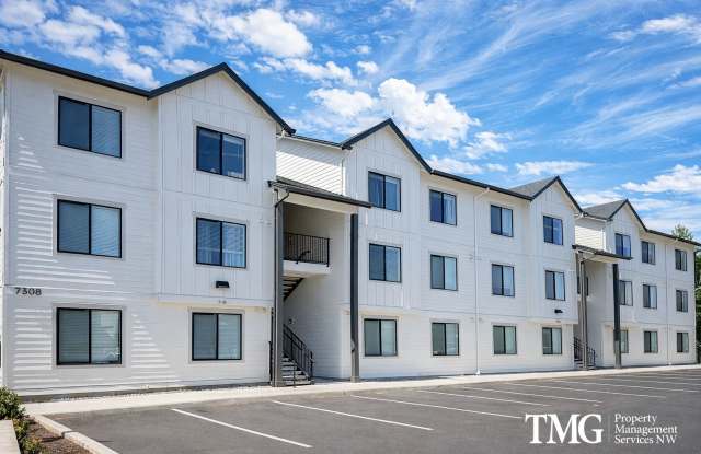 51st Street Apartments photos photos