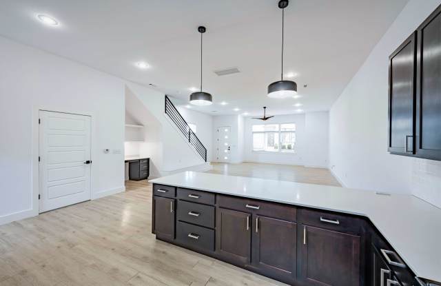 Parkside Row Gallery 3