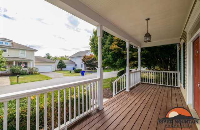 Spacious Blacksburg Home with Sunroom & Two-Car Garage Gallery 4